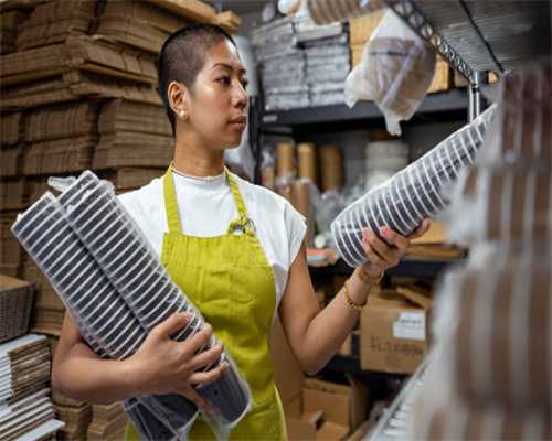 表面上看起来萌萌哒，背地里竟然干出这种事？还巨臭！
