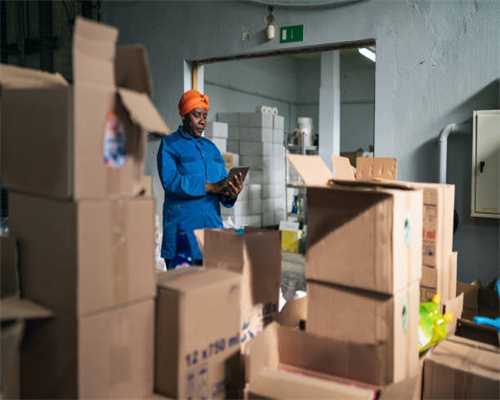 这种兔子肉、毛兼用，产量都很高，是很多农户的致富门路